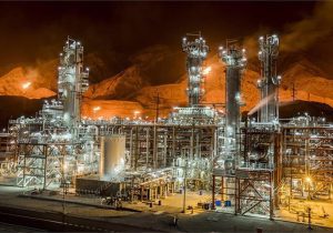 پشت پرده جنجال نرخ خوراک گازی پتروشیمی‌ها؛ رانت یا رقابت؟